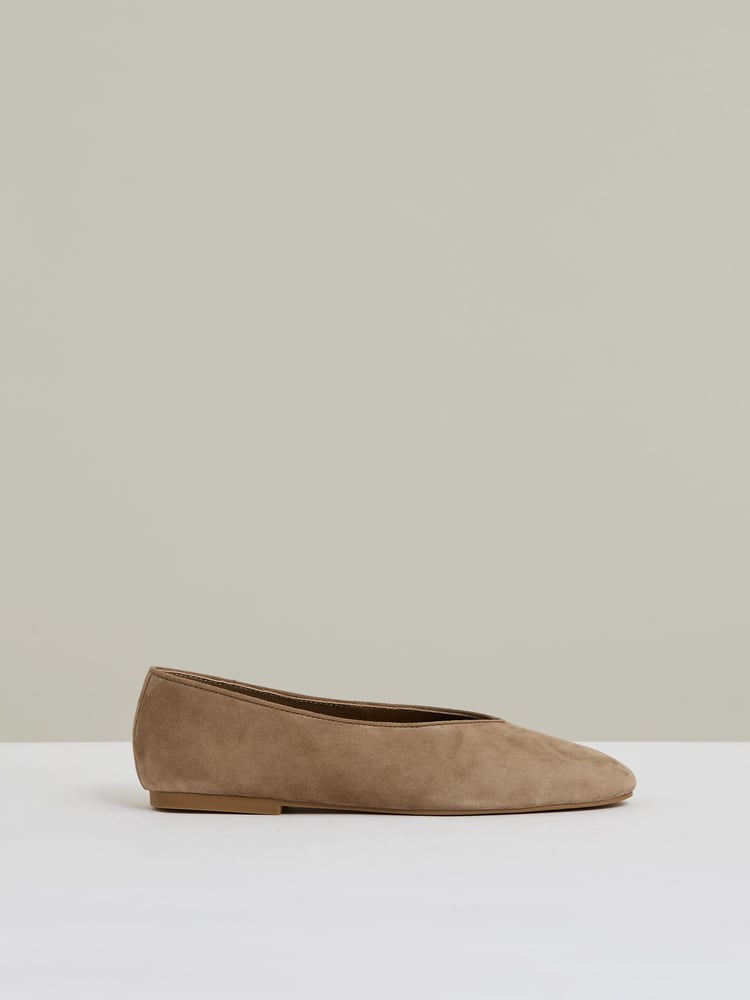 Taupe - Reiss Amelia Leather Rounded-Point Toe Ballet Flats - Bild 1 von 5