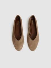 Taupe - Reiss Amelia Leather Rounded-Point Toe Ballet Flats - Bild 3 von 5