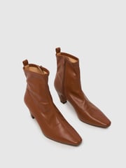 Schuh Aries Heeled Stretch Shoes - Image 3 of 4