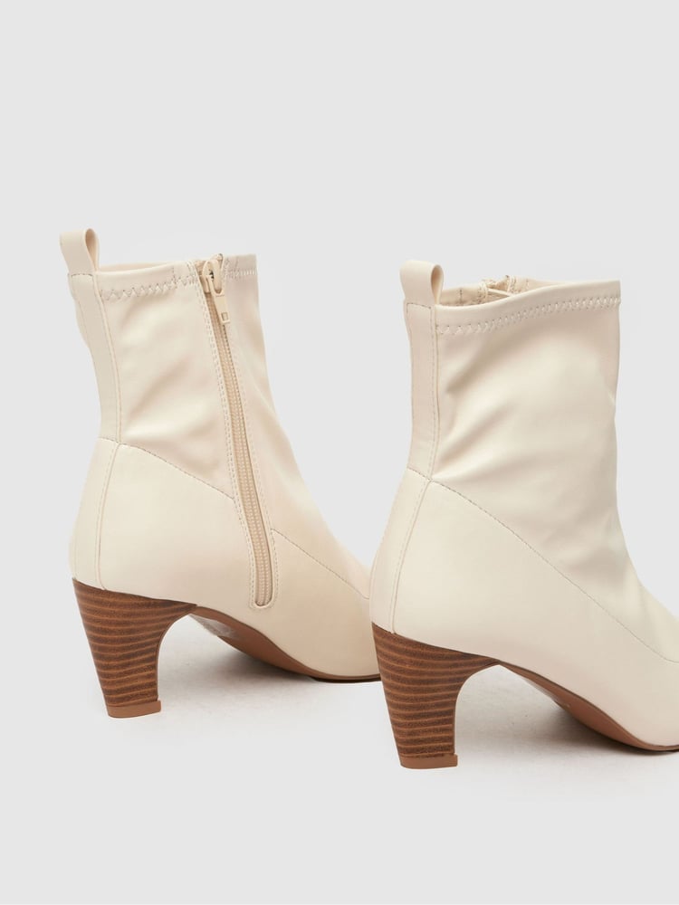Schuh Aries Heeled Stretch Shoes - Image 4 of 4