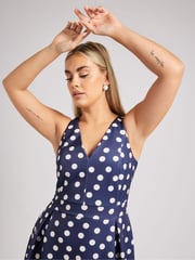 Yours Curve Blue London V-Neck Pleated Dress - Image 4 of 5