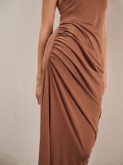 Reiss Brown Aaliyah Ruched Jersey Midi Dress - Image 5 of 7