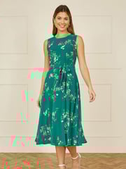 Yumi Green Daisy Print Skater Dress - Image 2 of 5