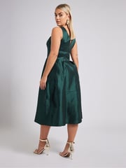 Yours Curve Green London V-Neck Pleated Dress With Pockets - Image 4 of 5