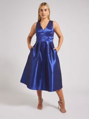 Yours Curve Blue London V-Neck Pleated Dress With Pockets - Image 1 of 5