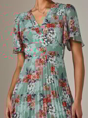 Jolie Moi Green Angel Sleeve Pleated Chiffon Maxi Dress - Image 4 of 6