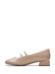 Clarks Natural Patent Daiss30 Shine Shoes - Image 2 of 7
