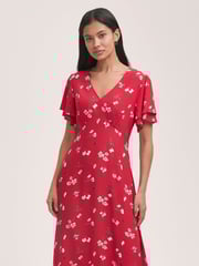 Finery Red Saskia Floral Print Crepe Midi Tea Dress - Image 2 of 4