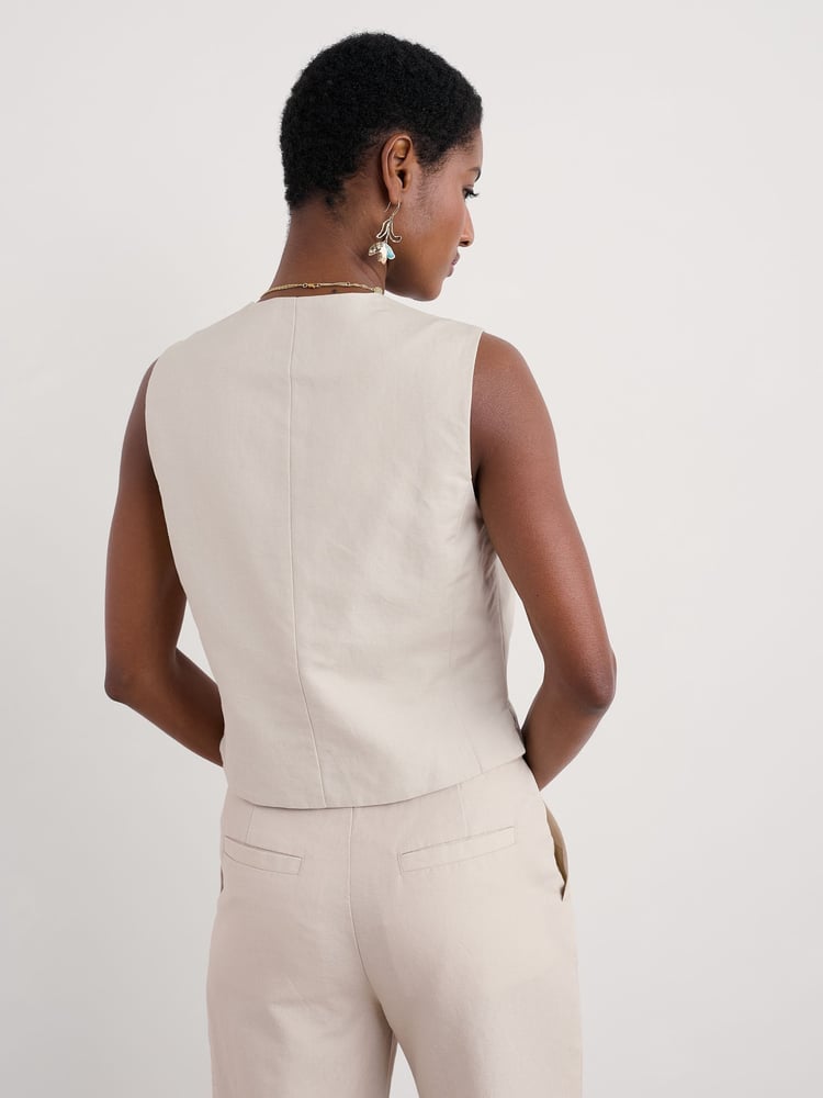 Seasalt Cornwall Natural Erica Linen Blend Waistcoat - Image 2 of 5 Seasalt Cornwall Natural Erica Linen Blend Waistcoat - Image 2 of 5