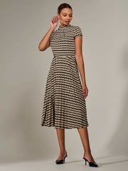 Jolie Moi Black Jersey Capped Sleeve Pleated Midi Dress - Image 5 of 6