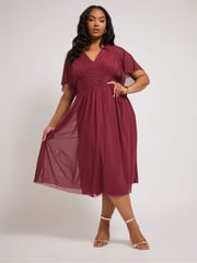 Yours Curve Red London Pleated Gathered V-Neck Dress - Image 2 of 4