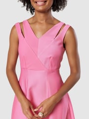 Closet Pink V Neck Full Skirt Dress - Image 4 of 5