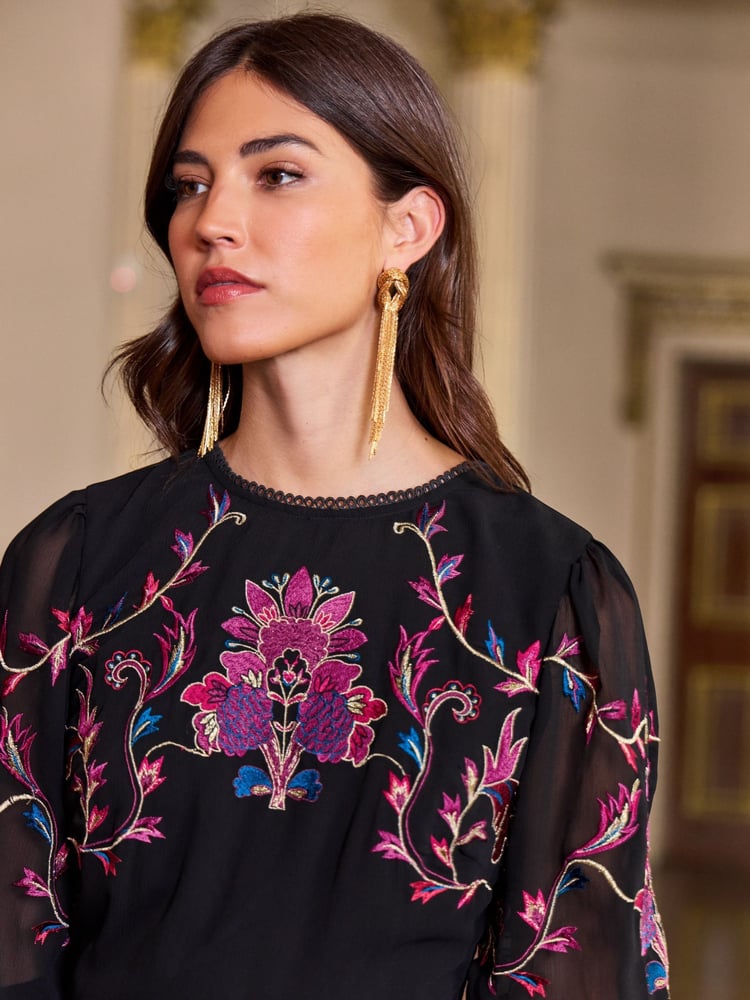 V&A | Love & Roses Black Embroidery Petite Embroidered Puff Sleeve Midi Dress - Image 2 of 4