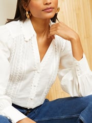 Love & Roses Ivory White V Neck Ric Rac Trim Blouse - Image 4 of 4