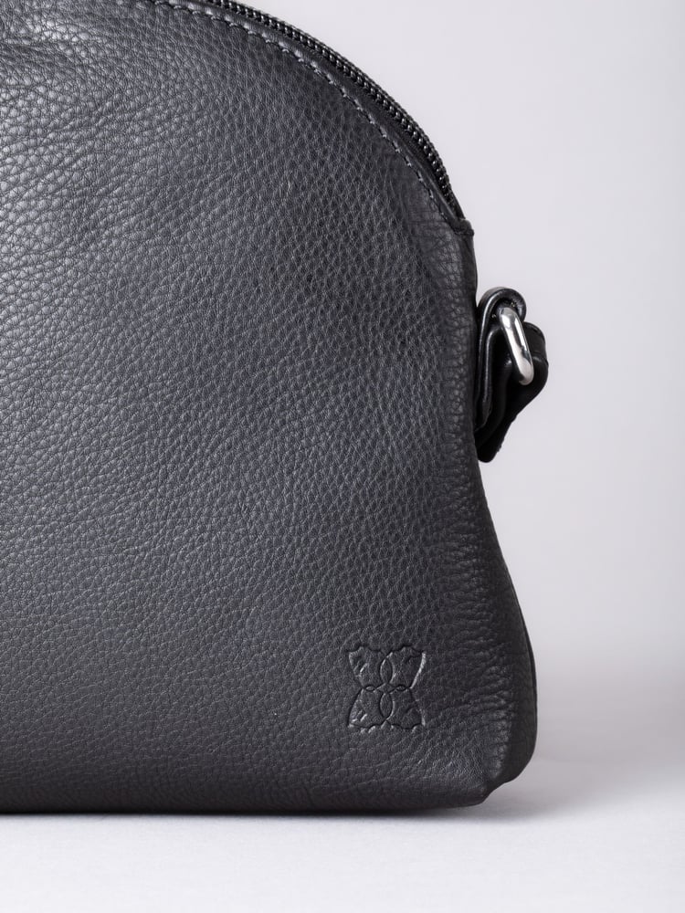 Lakeland Leather Black Elterwater Curved Cross-Body Bag - Image 6 of 6