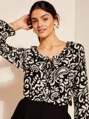 Friends Like These Black/White Textured Fauchette Jersey Long Sleeve Blouson Blouse - Image 2 of 4