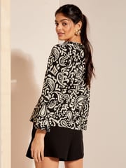 Friends Like These Black/White Textured Fauchette Jersey Long Sleeve Blouson Blouse - Image 4 of 4