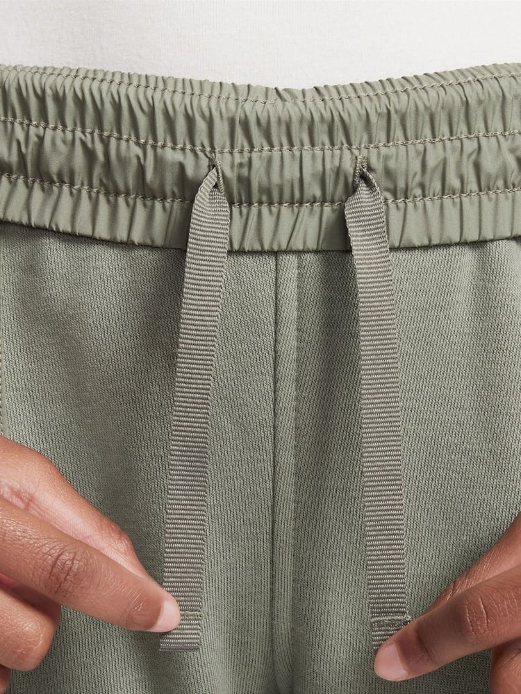 Nike Green Sportswear City Utility Easy On Fleece Joggers - Image 5 of 5
