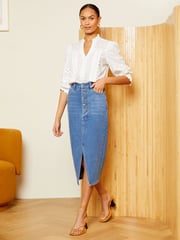 Love & Roses White V Neck Ric Rac Trim Blouse - Image 4 of 4
