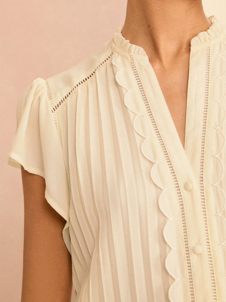 Love & Roses Ivory White Scallop Detail Flutter Sleeve Pleated Top - Image 2 of 4 Love & Roses Ivory White Scallop Detail Flutter Sleeve Pleated Top - Image 2 of 4