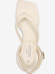 Buttermilk Cream Forever Comfort® Signature Padded Toe Post Sandals - Image 6 of 7