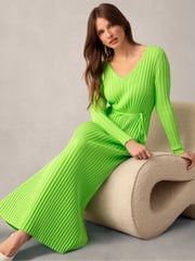 Ro&Zo Green Lime Wide Rib Knit V-Neck Dress - Image 3 of 6