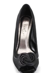 Schwarz - Lunar Ripley Peeptoe-Schuhe aus Satin - Bild 5 von 6
