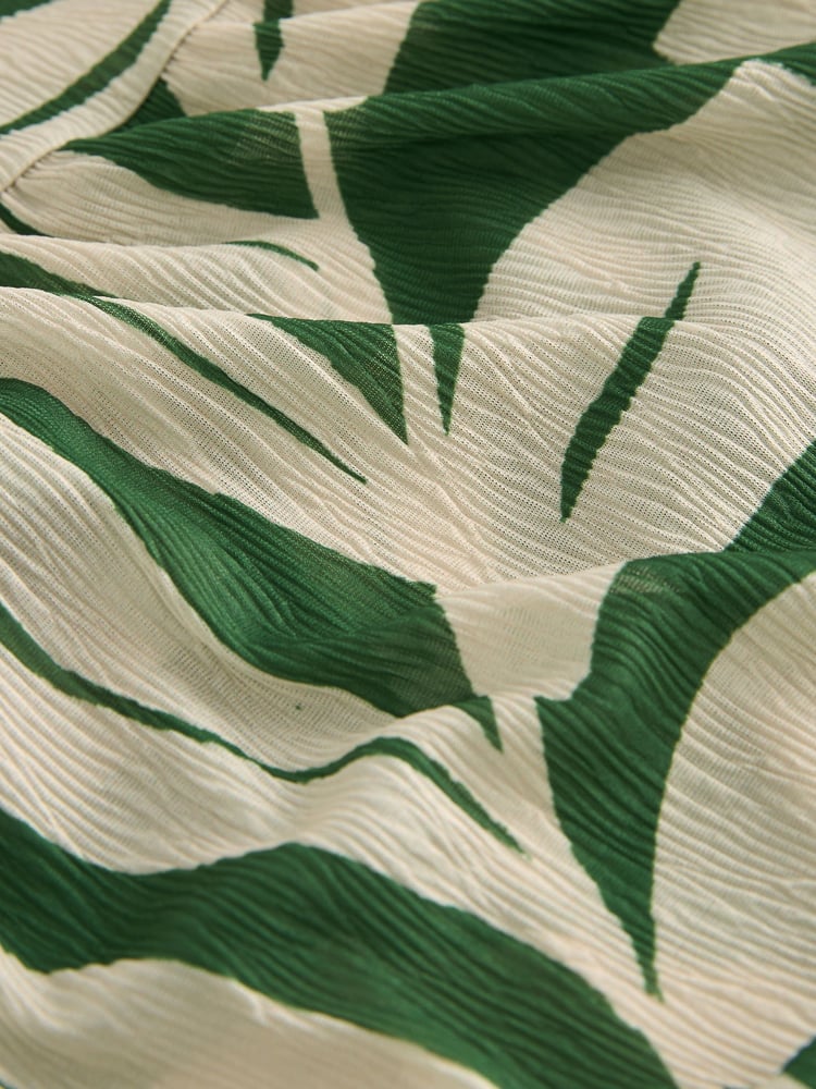 Green and White Leaf Print Short Sleeve Ocassion Maxi Dress - Image 6 of 6