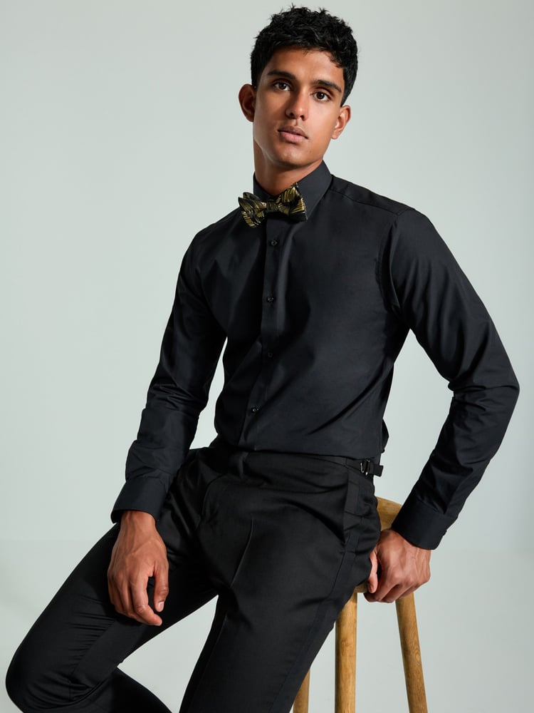 Black Swirl Bow Slim Fit Single Cuff 100% Cotton Shirt And Bow Tie - Image 2 of 7
