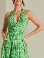Jolie Moi Green Plunge Neck Shirred Back Maxi Dress - Image 6 of 6