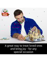 LEGO Harry Potter Hogwarts Castle and Grounds Big Set 76419 - Image 7 of 8