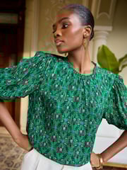 V&A | Love & Roses Green Floral Floral Print 3/4 Sleeve Blouse - Image 2 of 4