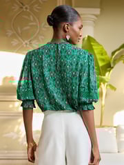 V&A | Love & Roses Green Floral Floral Print 3/4 Sleeve Blouse - Image 3 of 4
