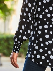 Sosandar Black Chrome Tie Neck Blouse - Image 5 of 5