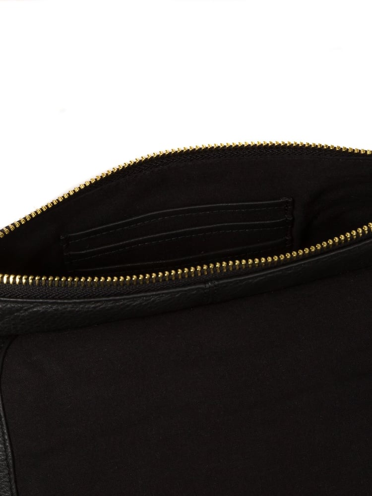 Pure Luxuries London Jazmine Nappa Leather Grab Clutch Bag - Image 6 of 6