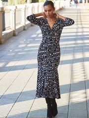Sosandar Black Twist Front Ruched Sleeve Fit & Flare Dress - Image 3 of 5