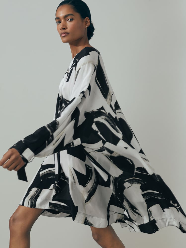 Reiss White/Black Lara Italian Cape Sleeve Mini Dress - Image 1 of 6