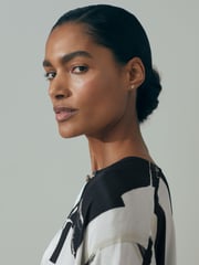 Reiss White/Black Lara Italian Cape Sleeve Mini Dress - Image 4 of 6