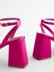 Pink Forever Comfort® Platform Flare Bow Sandals - Image 5 of 7