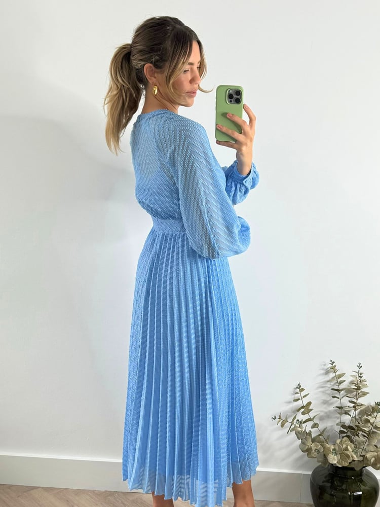 Style Cheat Blue Dannica Pleated Balloon Sleeve Maxi Dress - Image 2 of 4