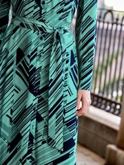Sosandar green abstract print Midi Shirt Dress - Image 4 of 4