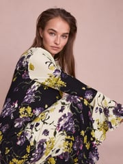 Florere Printed Fluted Cuff Midi Dress - Image 4 of 8